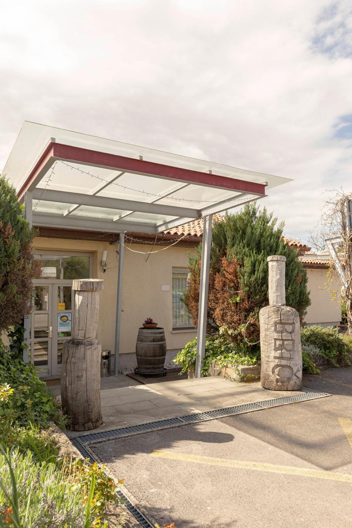 Restaurant Bric Dekani 外观 照片
